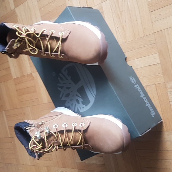 Brand new youth  Timberland Brooklyn sneaker boot wheat Nubuck - Picture 3 of 6